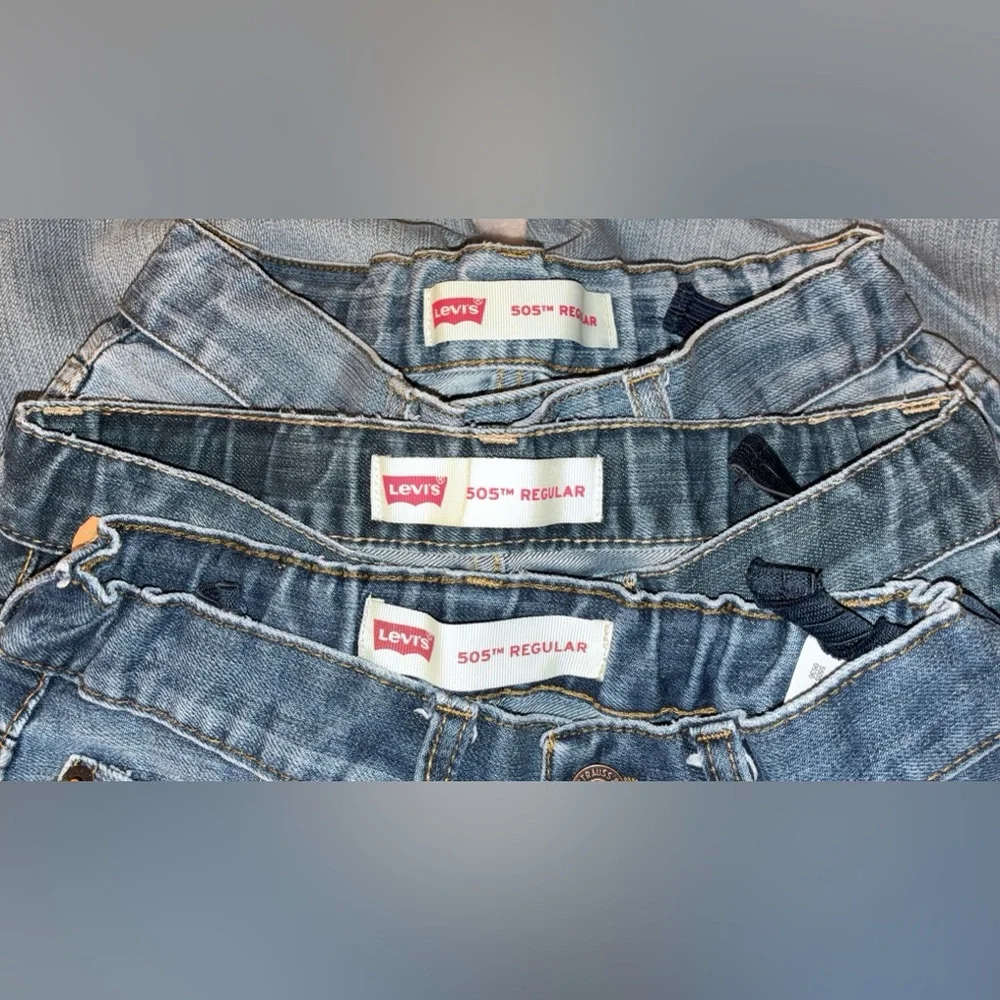 Levi's Big Kid Size 12 Jeans, Regular Fit with Adjustable Waist Built In Belt - Picture 9 of 9